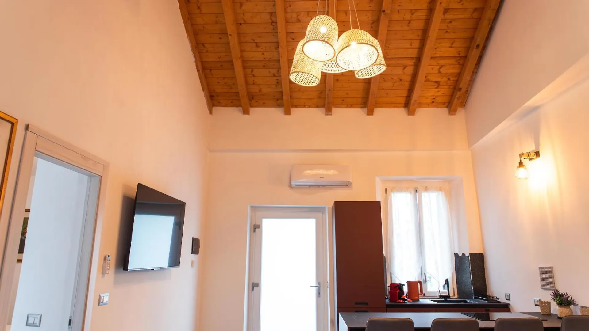 Lake Como - 3 Min Walk From Beach - New Flat For 6 Guests Abbadia Lariana